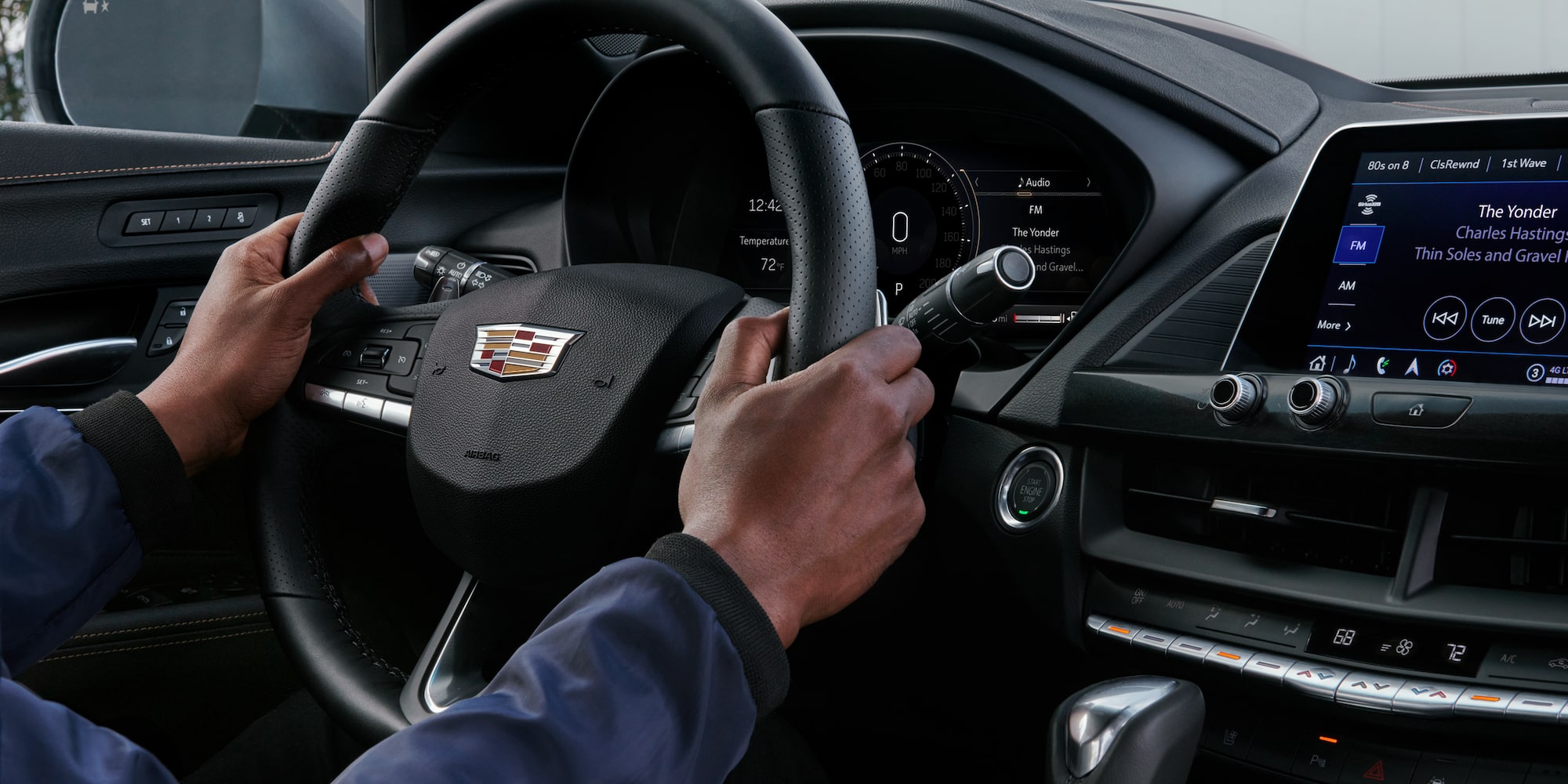 The steering wheel of the Cadillac CT5