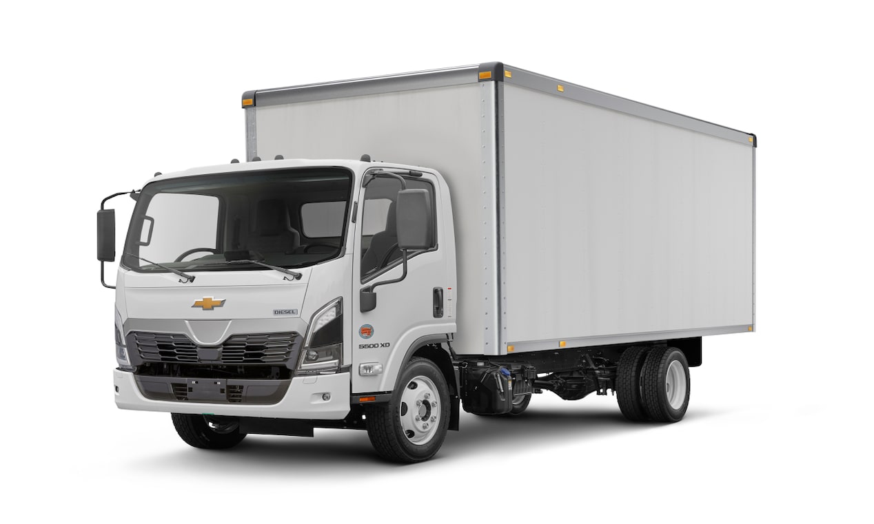 2027 Chevy box truck in 3/4 view