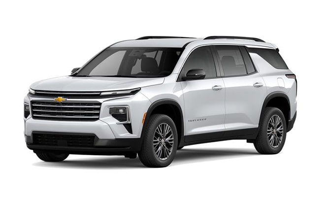 Front Three-Quarters View of the 2026 Chevrolet Traverse